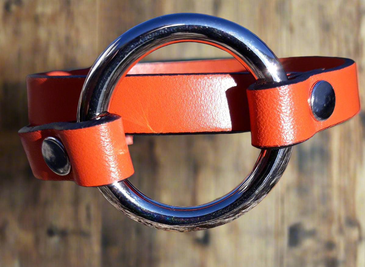 Brass Ring leather bracelet - vintage ring bracelet