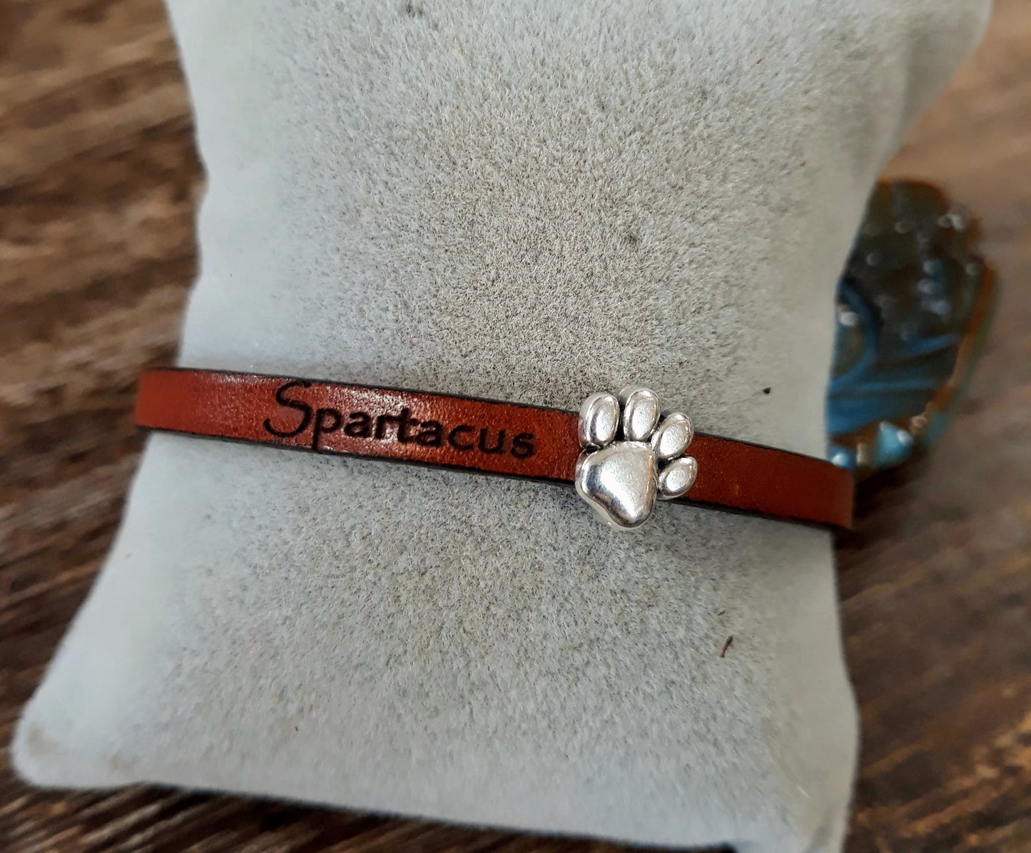 Dog name & Paw personalized Leather Bracelet