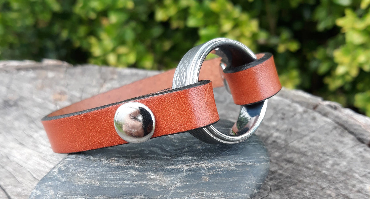 Leather Widow - add a ring Bracelet - Personalized