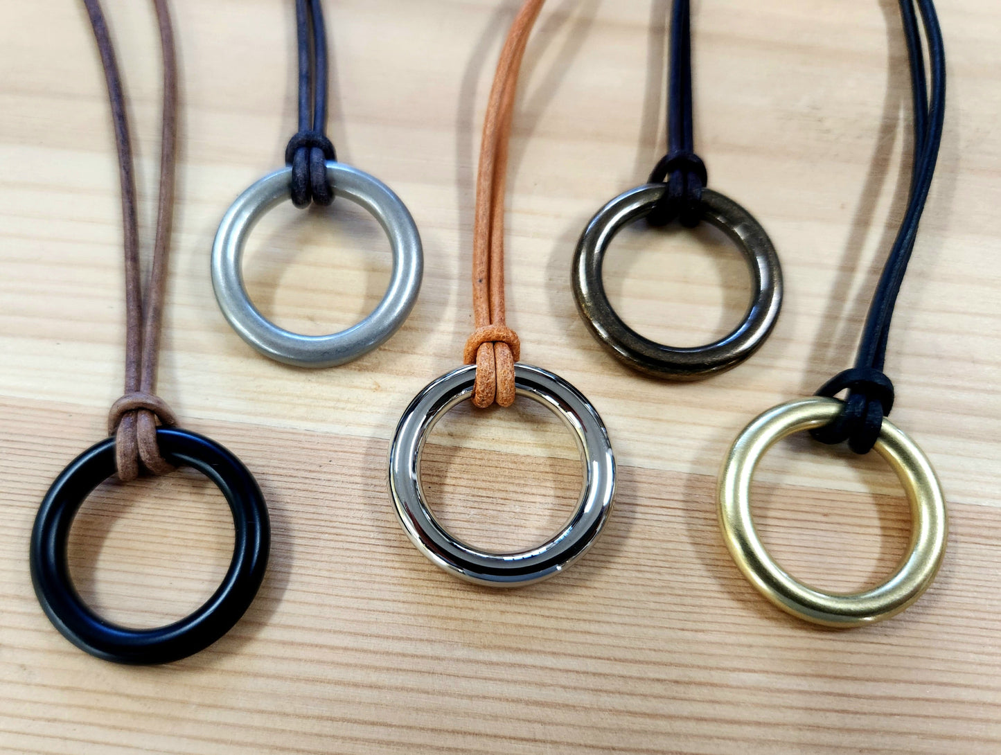 Solid Ring Pendant Leather Necklace