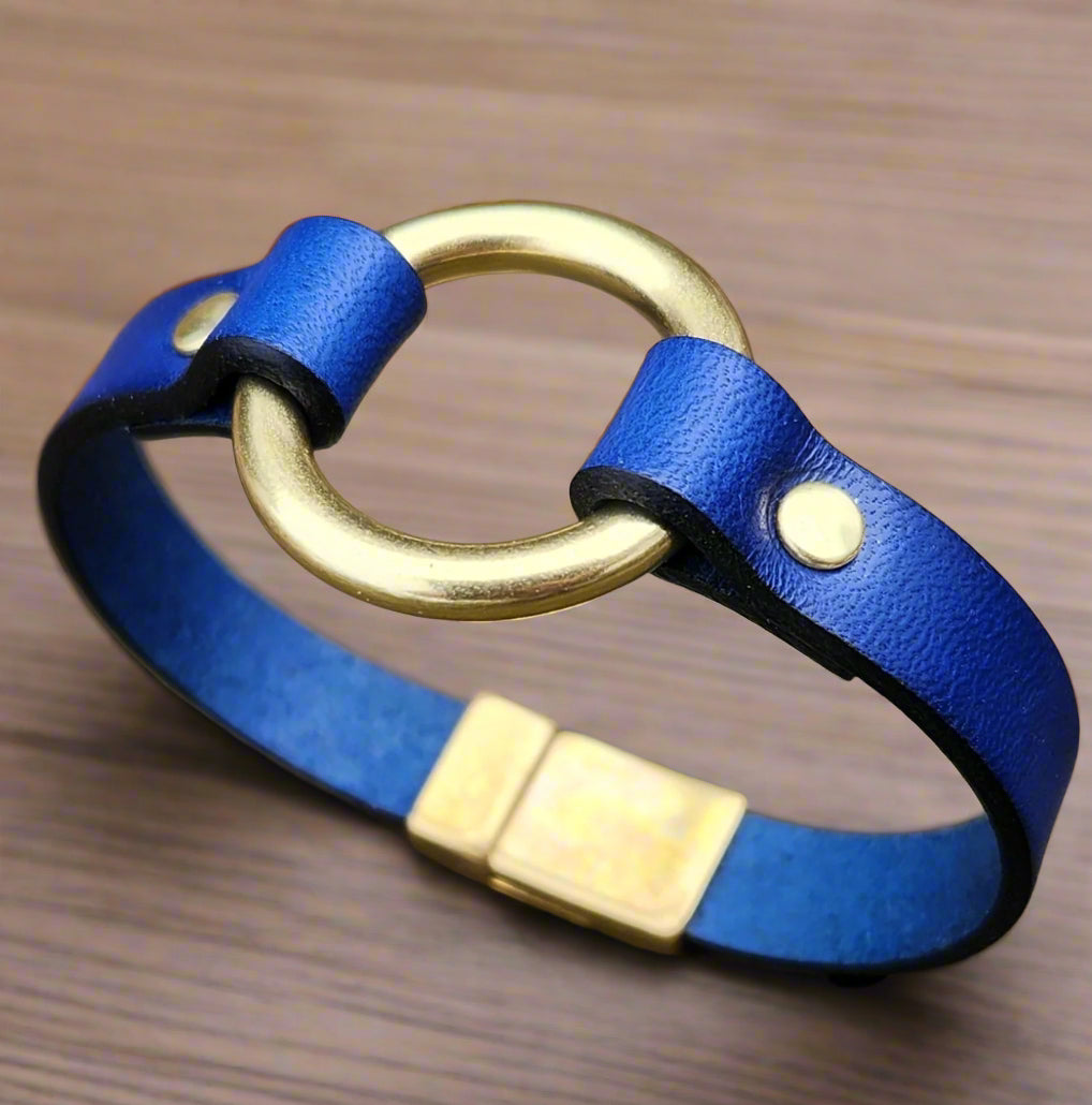 Brass Ring leather bracelet - vintage ring bracelet