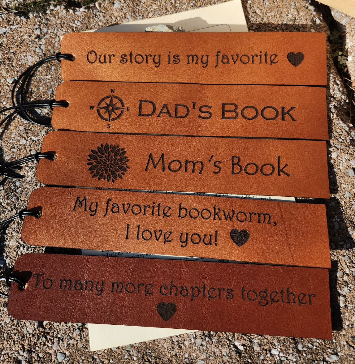 MOMS BOOK leather book mark