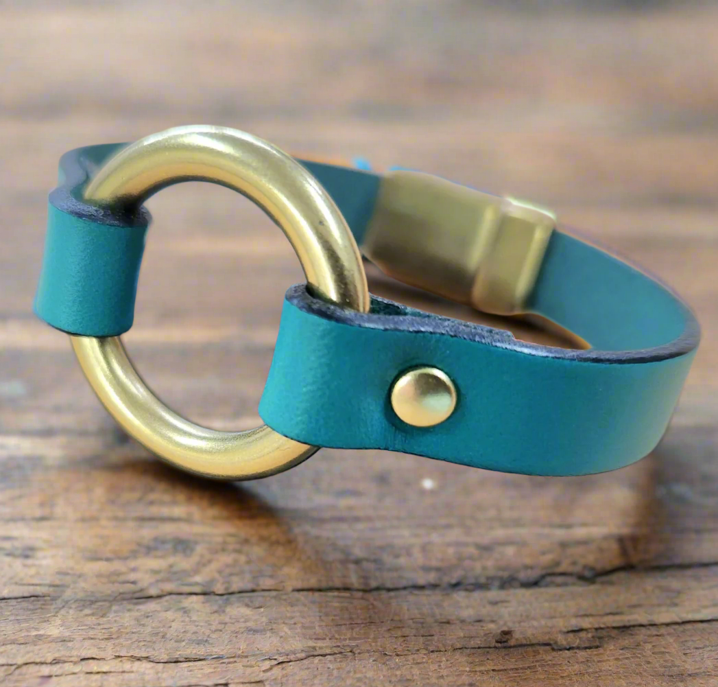 Brass Ring leather bracelet - vintage ring bracelet