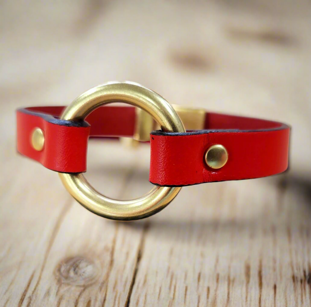Brass Ring leather bracelet - vintage ring bracelet