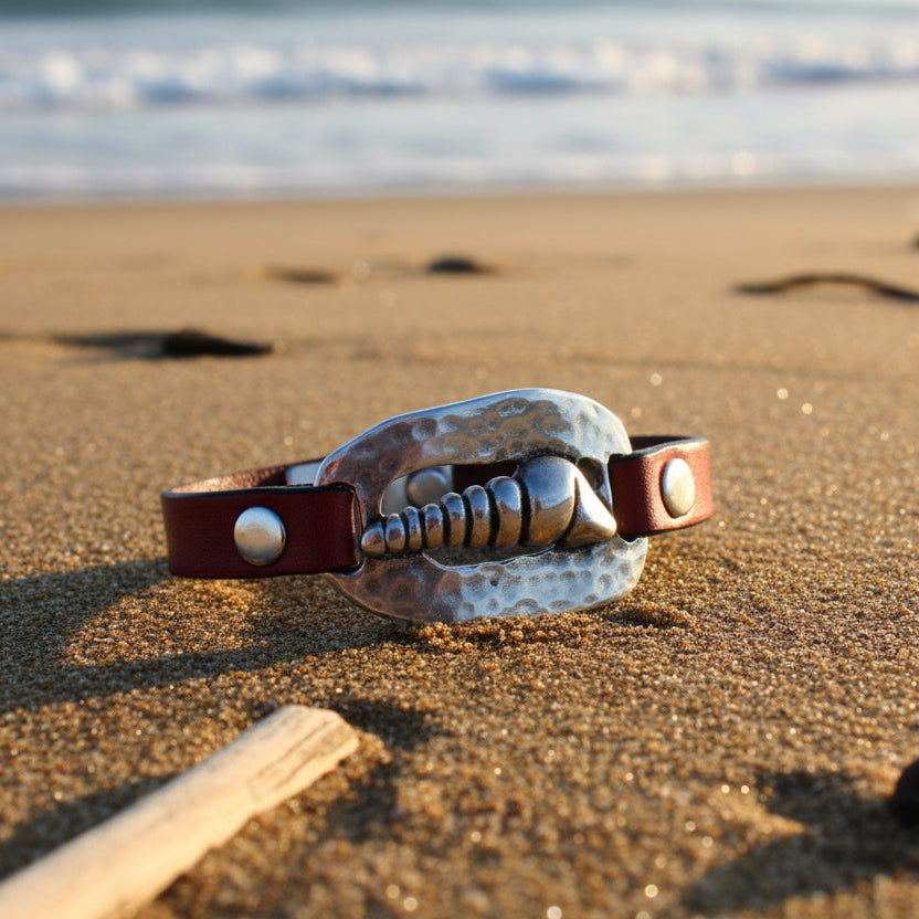 Nautilus Shell Leather Bracelet - Beach theme bracelet