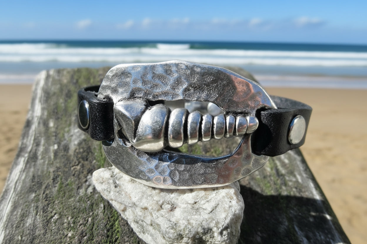 Nautilus Shell Leather Bracelet - Beach theme bracelet