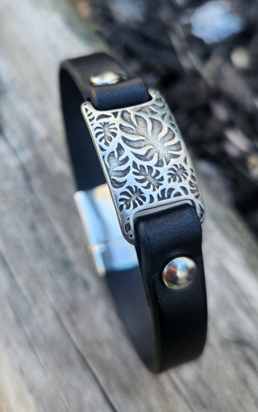 Fern Leaf leather bracelet - Nature cuff