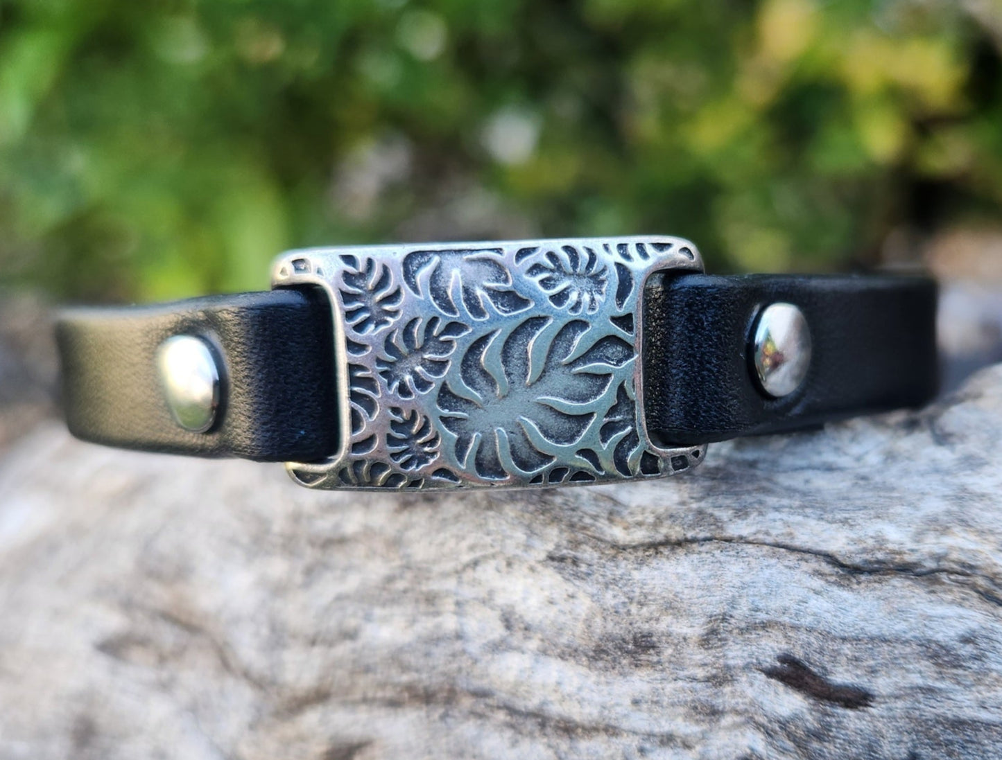 Fern Leaf leather bracelet - Nature cuff