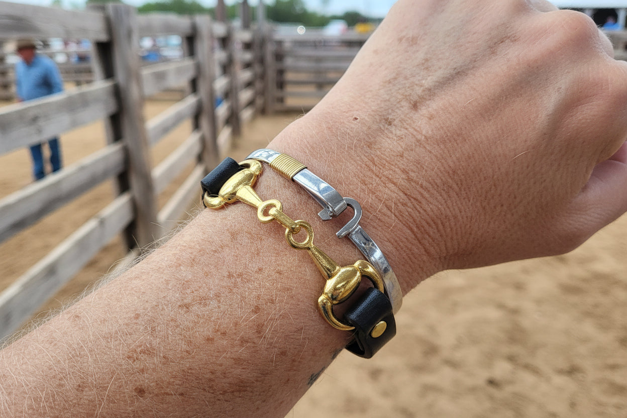 Snaffle Bit leather bracelet - Equestrian leather jewelry