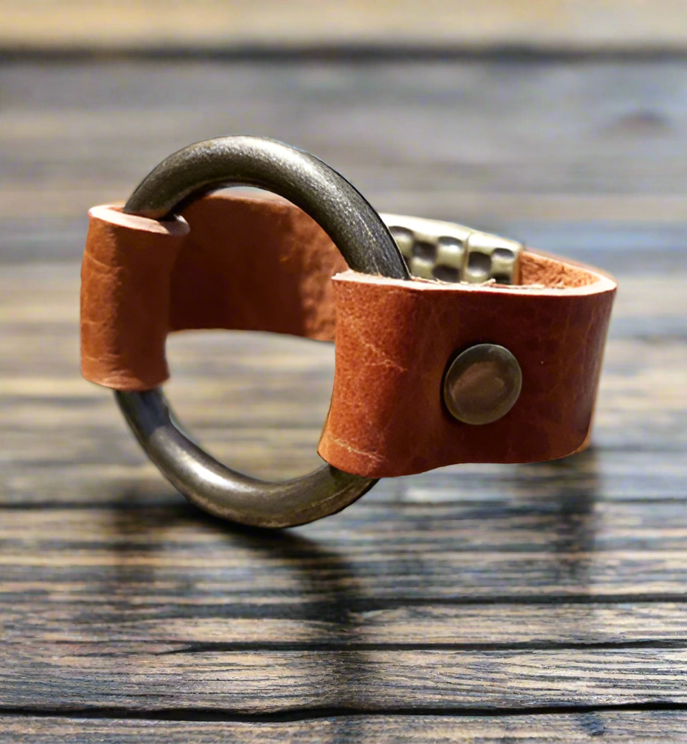 Brass Ring Leather vintage bracelet